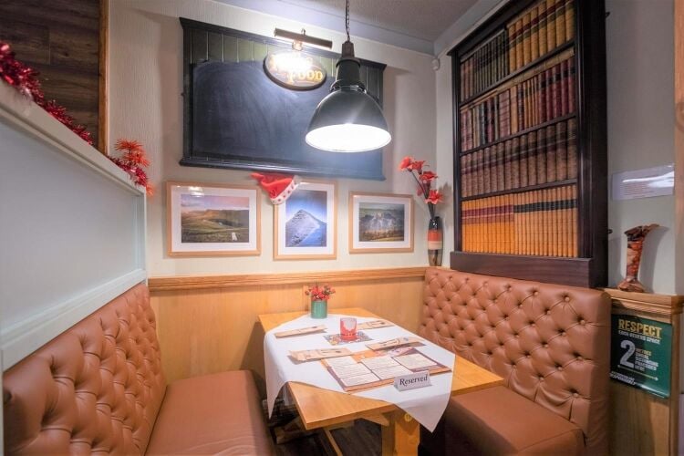 Freehold Public House & Restaurant & Hotel Located In Cwm-twrch Uchaf Photo 13