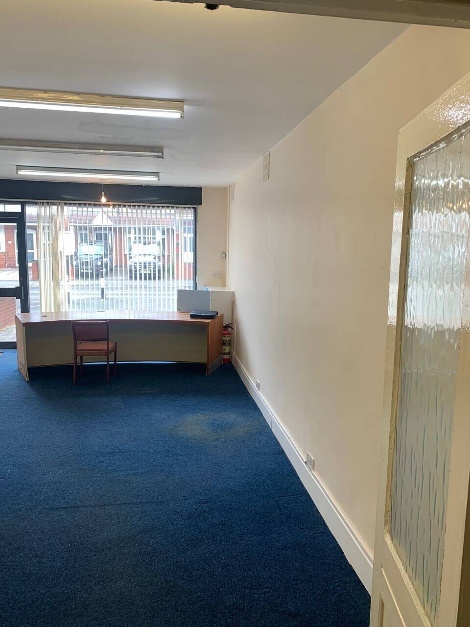 GROUND FLOOR RETAIL SPACE IN BIRMINGHAM - NO PREMIUM
