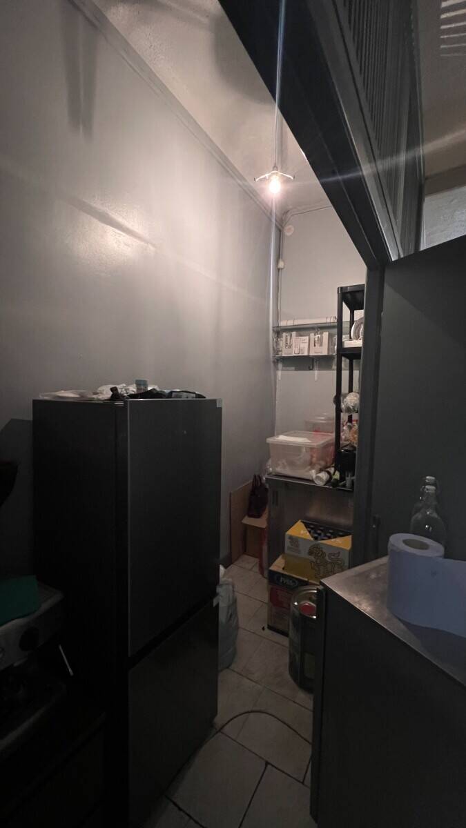 Thai restaurant for sale in London Photo 13