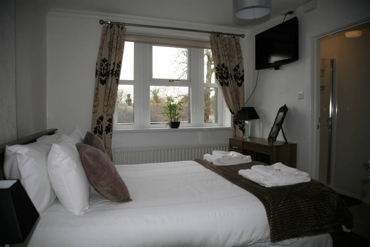 Country Inn for sale or let in Kirkbride Cumbria. Less than 1k GBP per month. Unbelievable! Photo 14