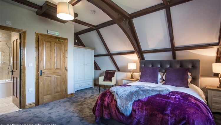 HOTEL, BAR & RESTAURANT  - SHREWSBURY Photo 13