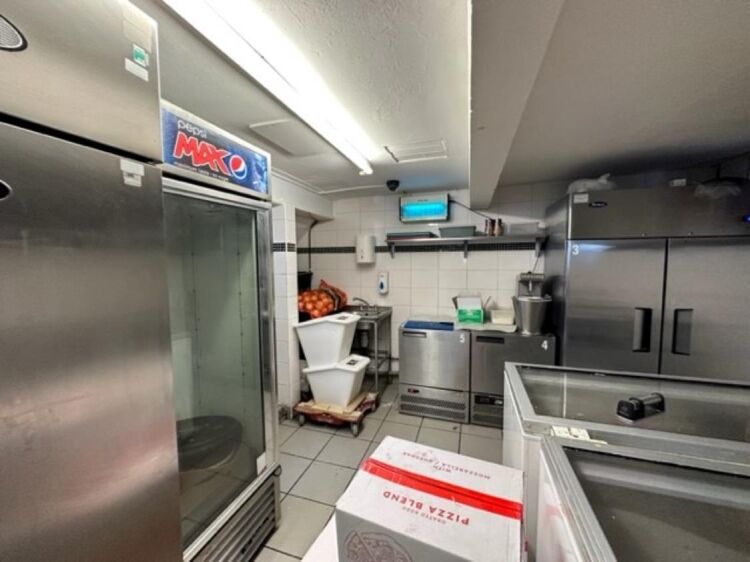 Leasehold Fish & Chip & Pizza Takeaway Located In Nuneaton Photo 13