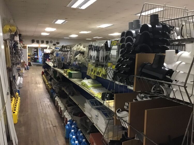 BUILDERS MERCHANTS ON SIZABLE PLOT FOR SALE, SOUTH EAST WALES