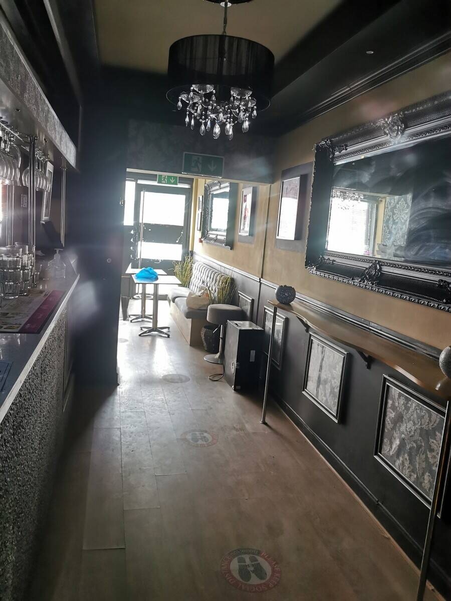 Reputable Cocktail Bar Photo 13
