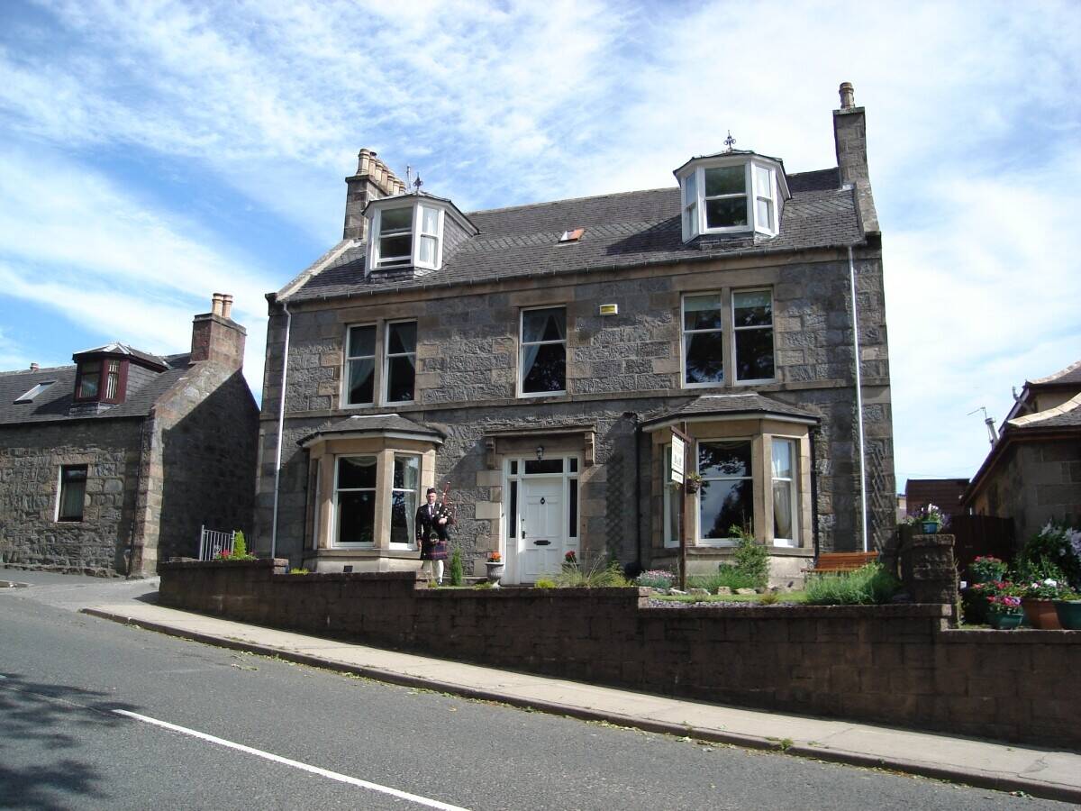 Former Bed and Breakfast, Dufftown, the malt whisky capital Photo 13