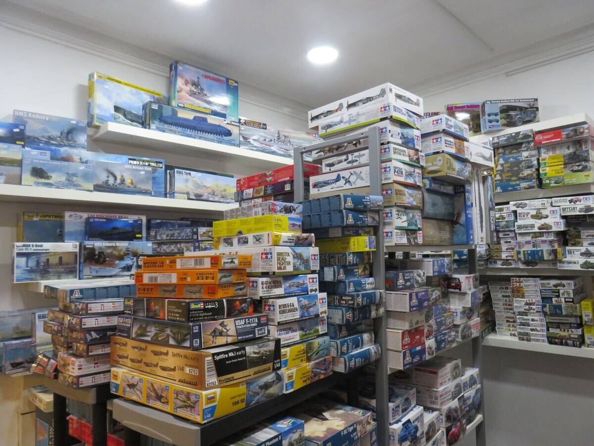 Very Well-known Long Established Post Office, Gifts, Confectionary and Model Gifts Shop