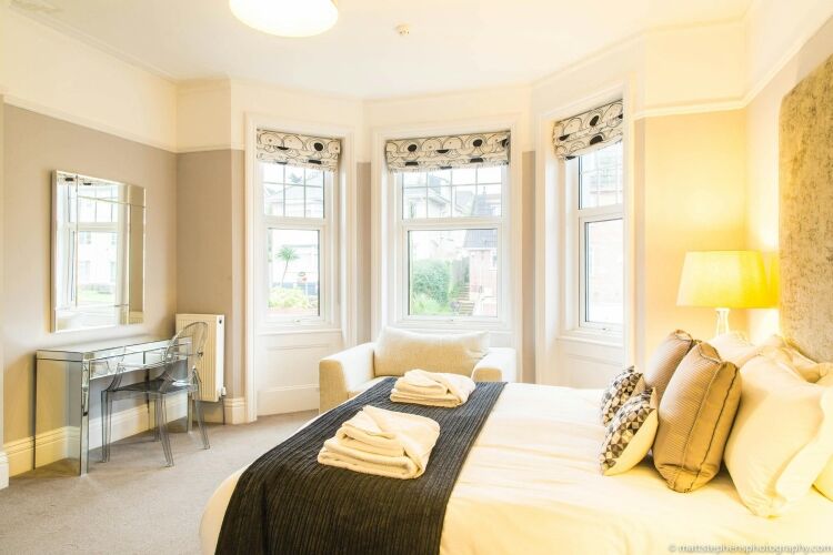 High Quality Home & Income Self-Catering Holiday Letting Business in Much Sought-After Alum Chine Photo 13