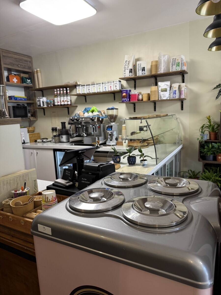 Profitable Plant Caf&eacute; In Highbury For SALE  - No business rates
