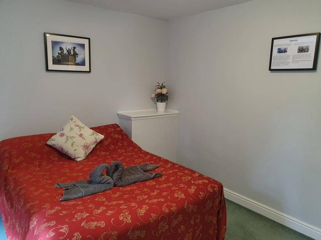 Stansted Lodge - A Stansted Airport Guesthouse Photo 13