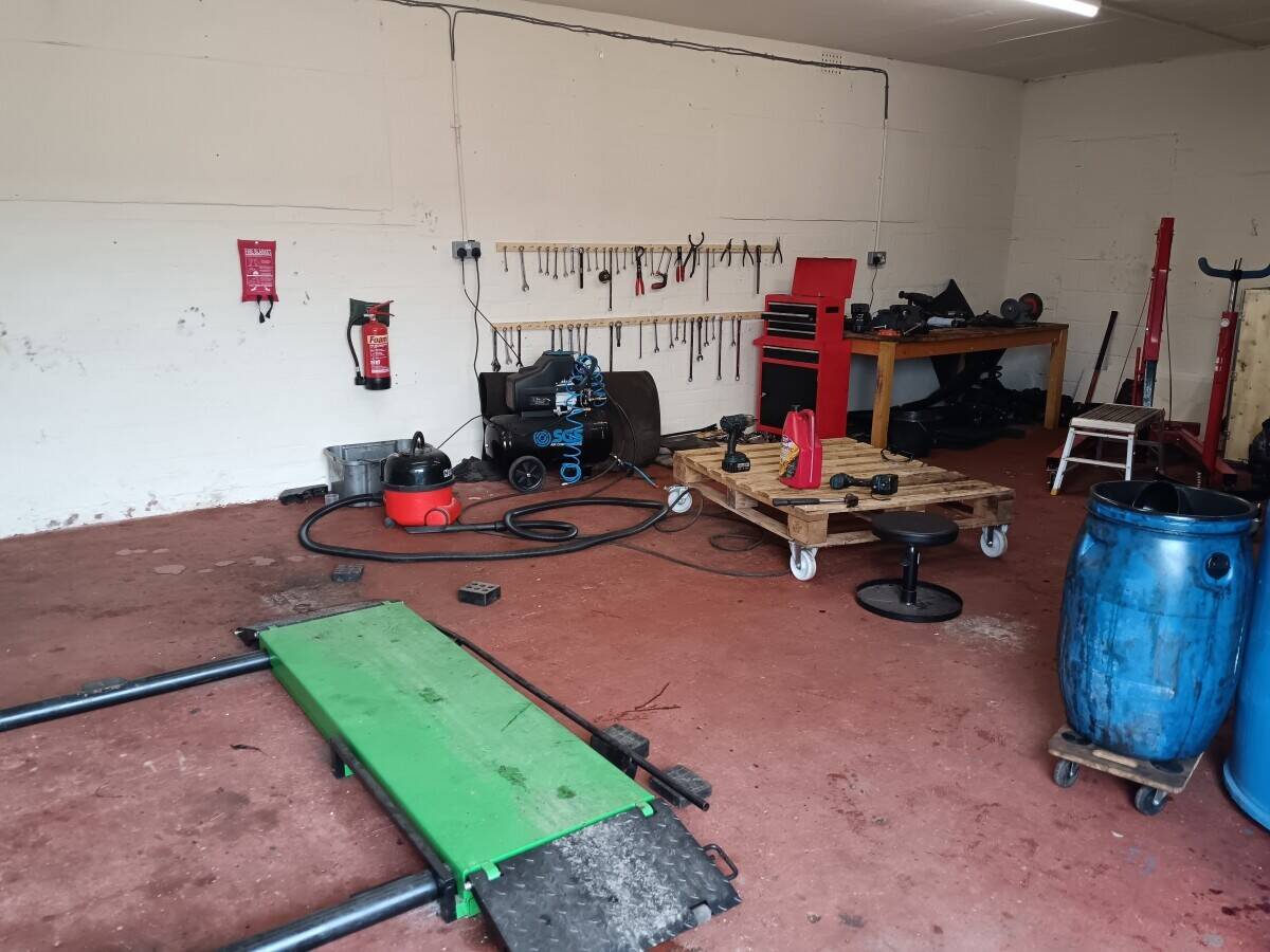 Car Repair Garage Unit