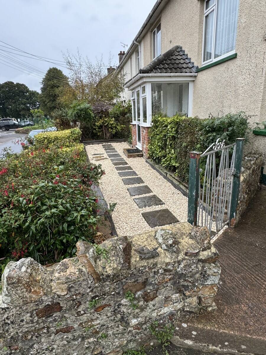 SuperMarket with Post office and 4 Bed House,conservatory ,Twin garge In a Scenic Village Hemyock Photo 12