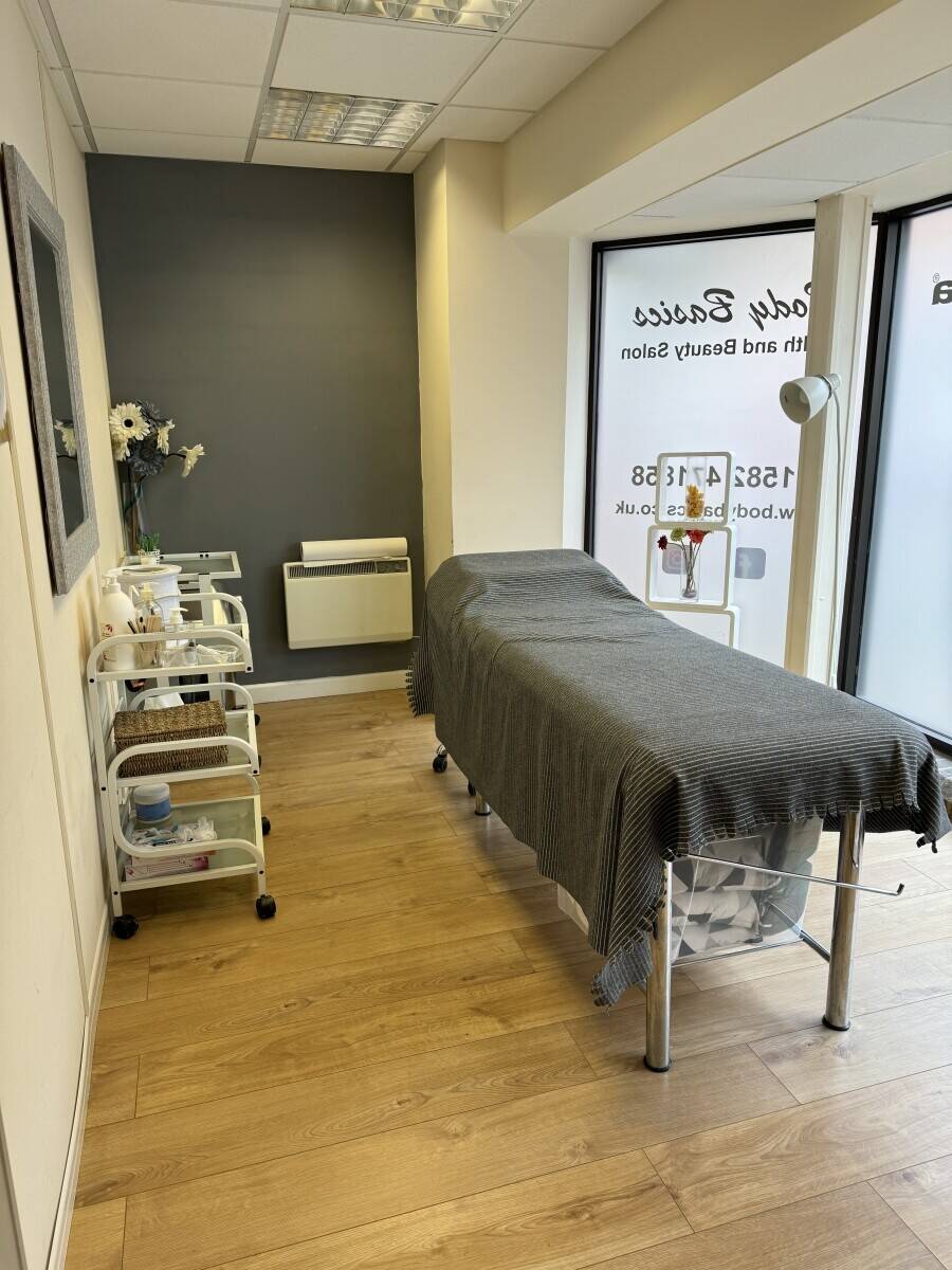Beauty Salon for Sale in Dunstable, Beds