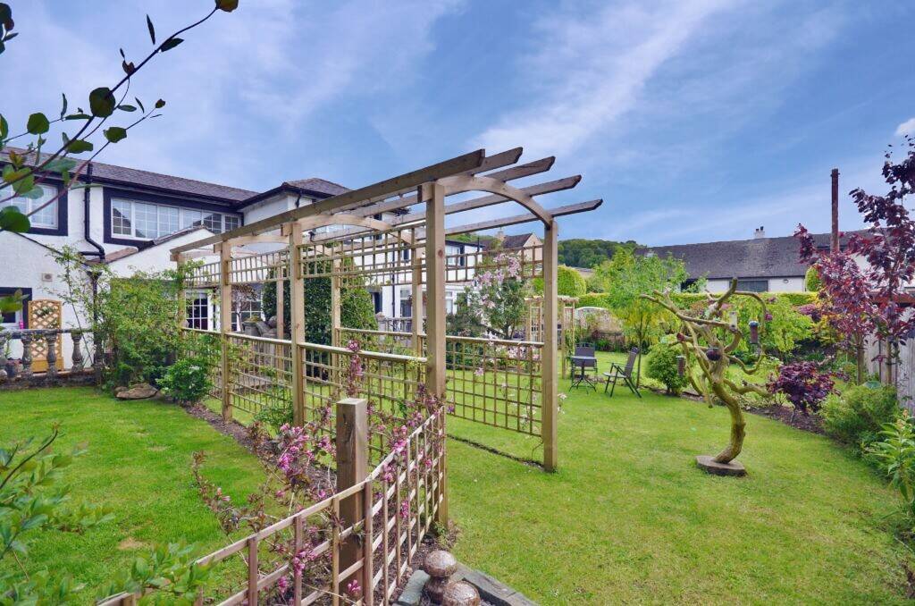 CUMBRIA - LUXURY 8 BEDROOM GUEST HOUSE LOCATED IN THE WESTERN LAKES Photo 13