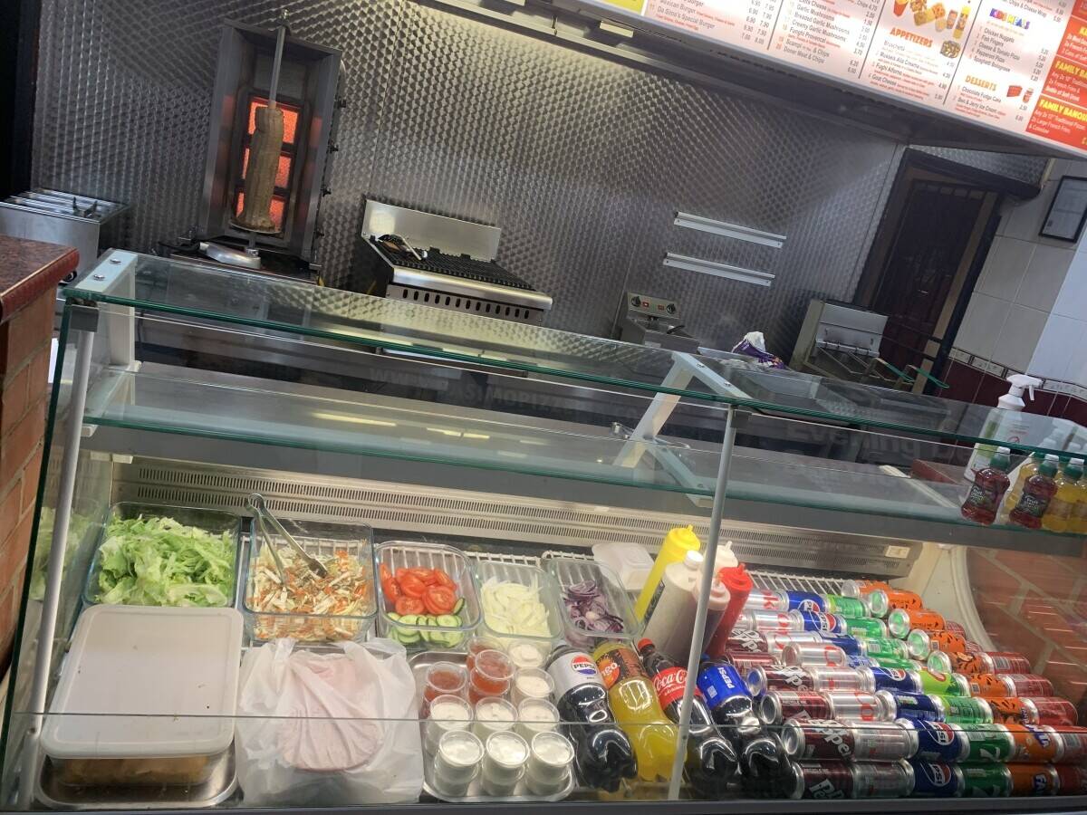 Pizza takeaway with  two bedrooms flat upstairs