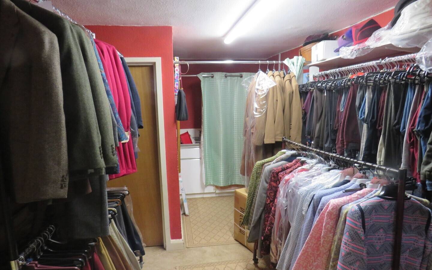 Established, Very Popular Country Fashion and Accessories Business