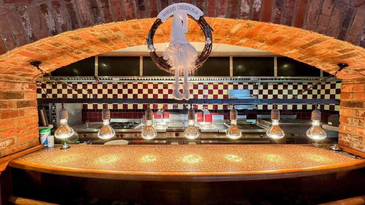 Licensed bar and restaurant business for sale in the established Showcase Leisure Park Photo 13