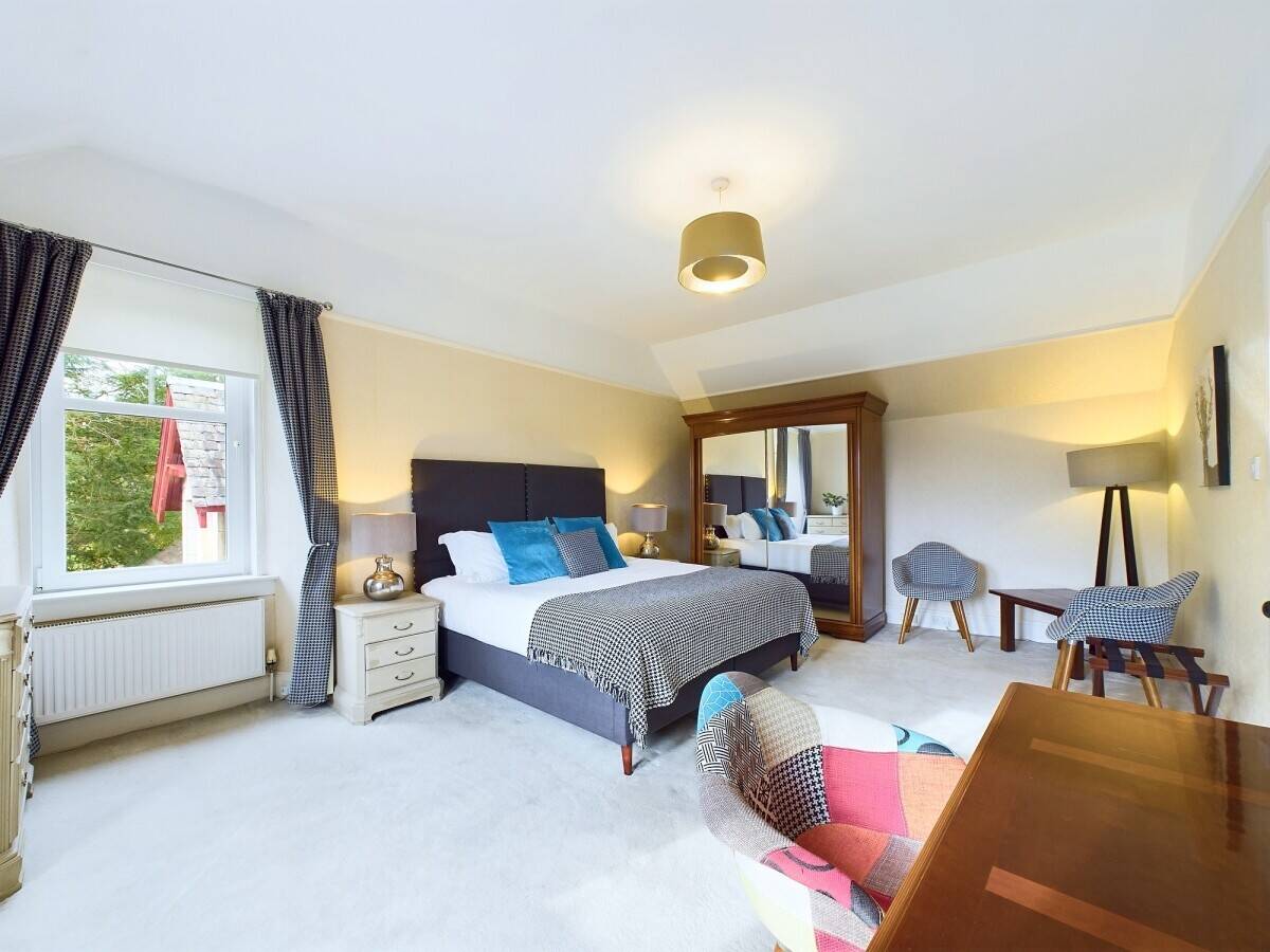 Charming 8 Bedroom Victorian Property in Pitlochry