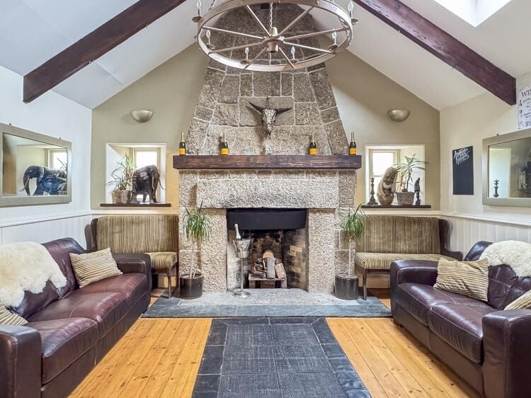 Freehold 6 Bedroom Guest House Located In Sennen Cove