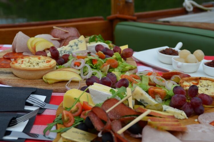 Luxury Canal Boat Cruise Business Located Gloucester Photo 13