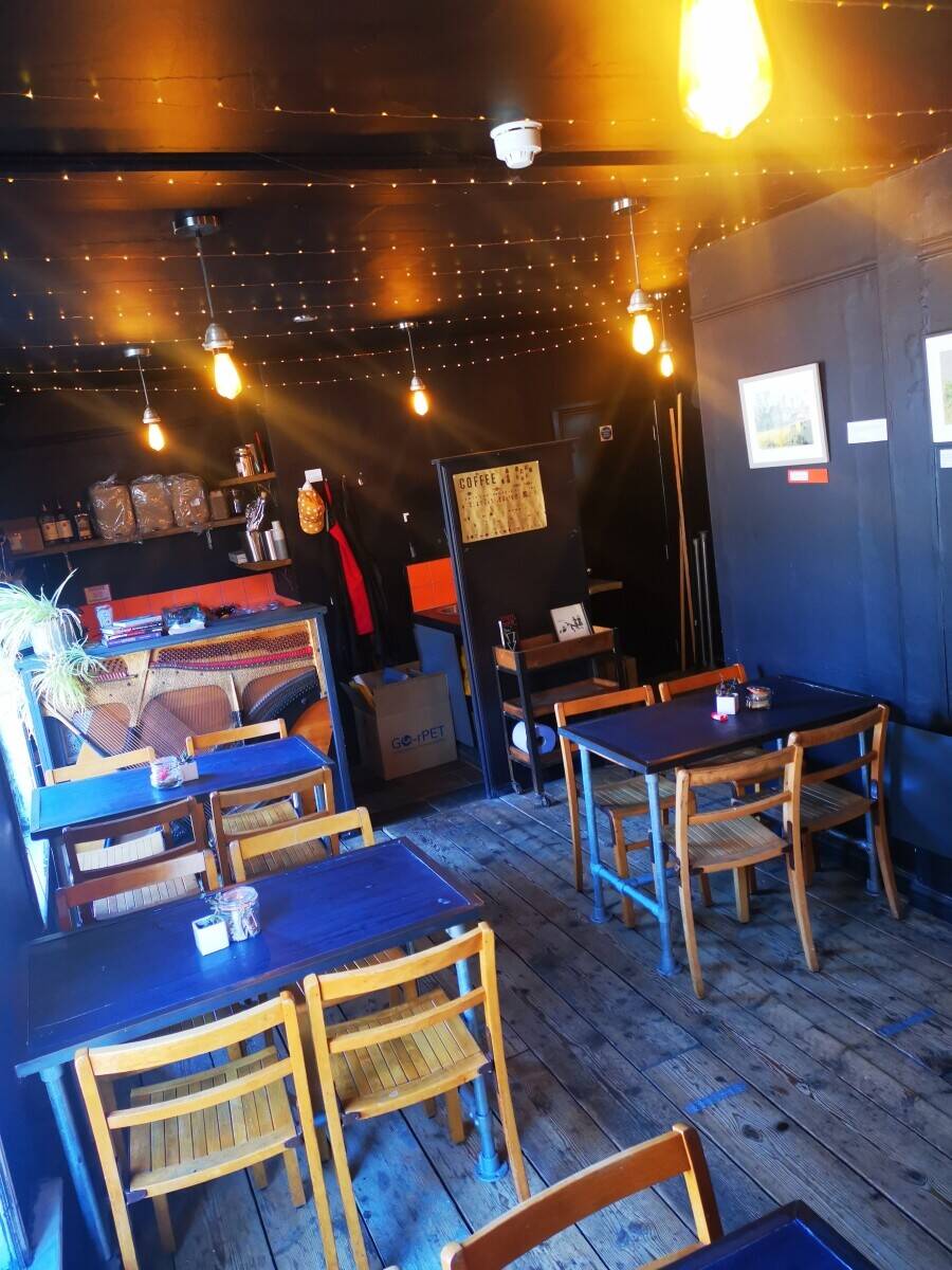 Cafe (licensed to sell alcohol) in Norwich with Barbershop/Salon Photo 13