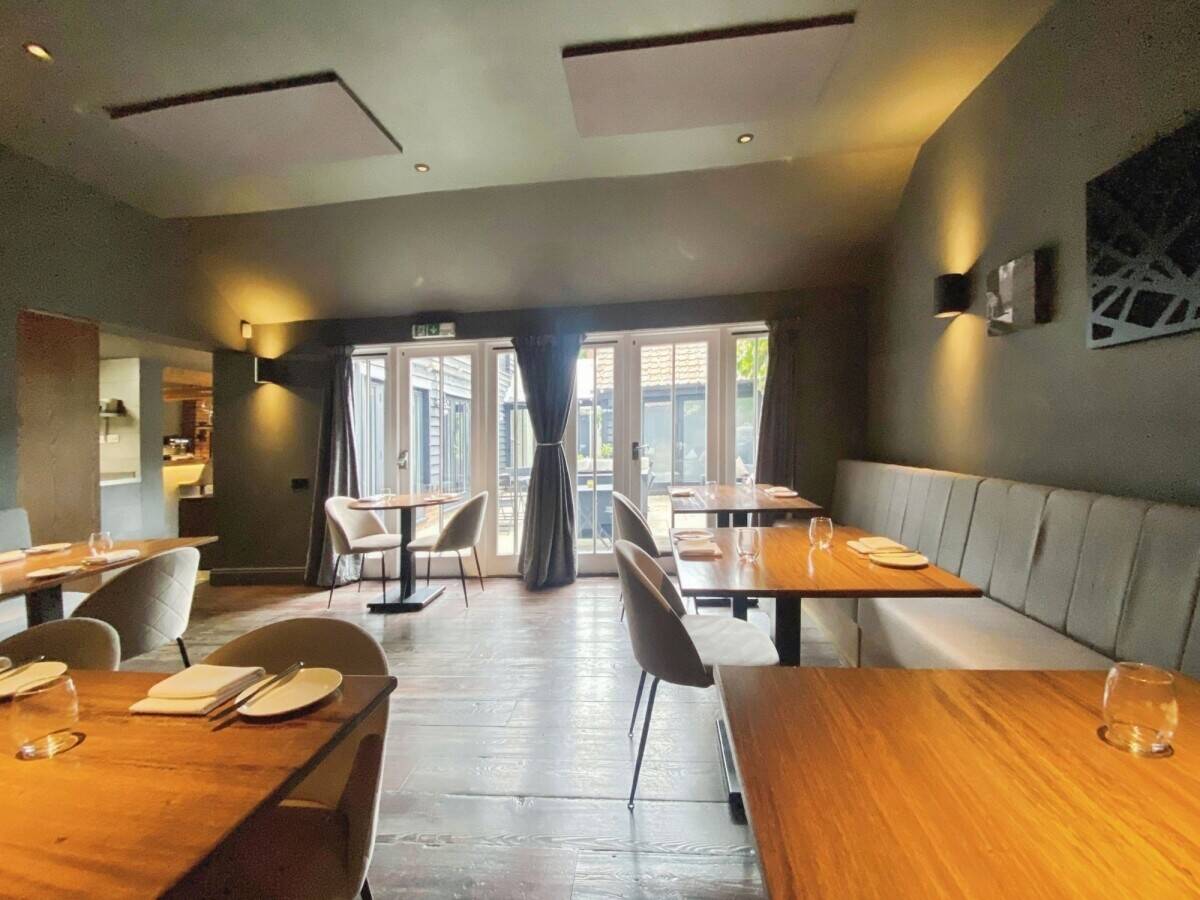 Vacant Fitted Bar / Restaurant - North Hill, Colchester Photo 13