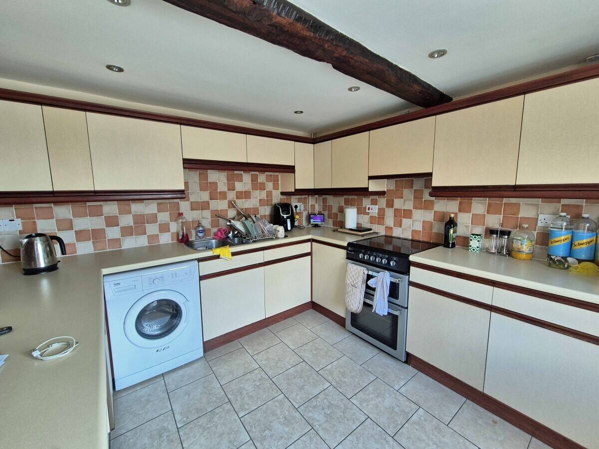 STAFFORDSHIRE MOORLANDS - MIXED USE INVESTMENT OPPORTUNITY Photo 13