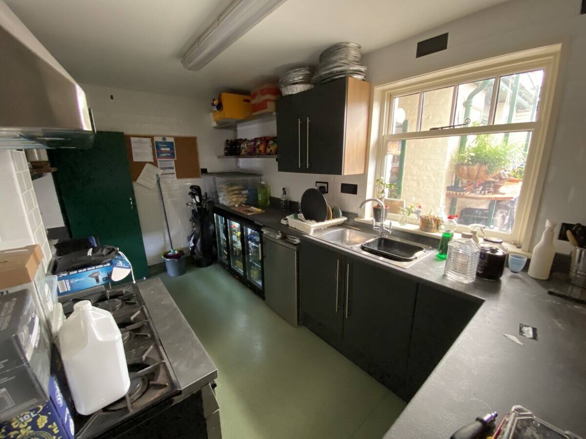 Wet led Freehouse pub for sale in Faversham Kent