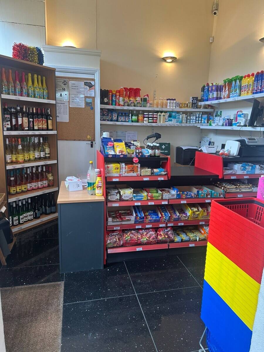 Shop for sale &pound;15500