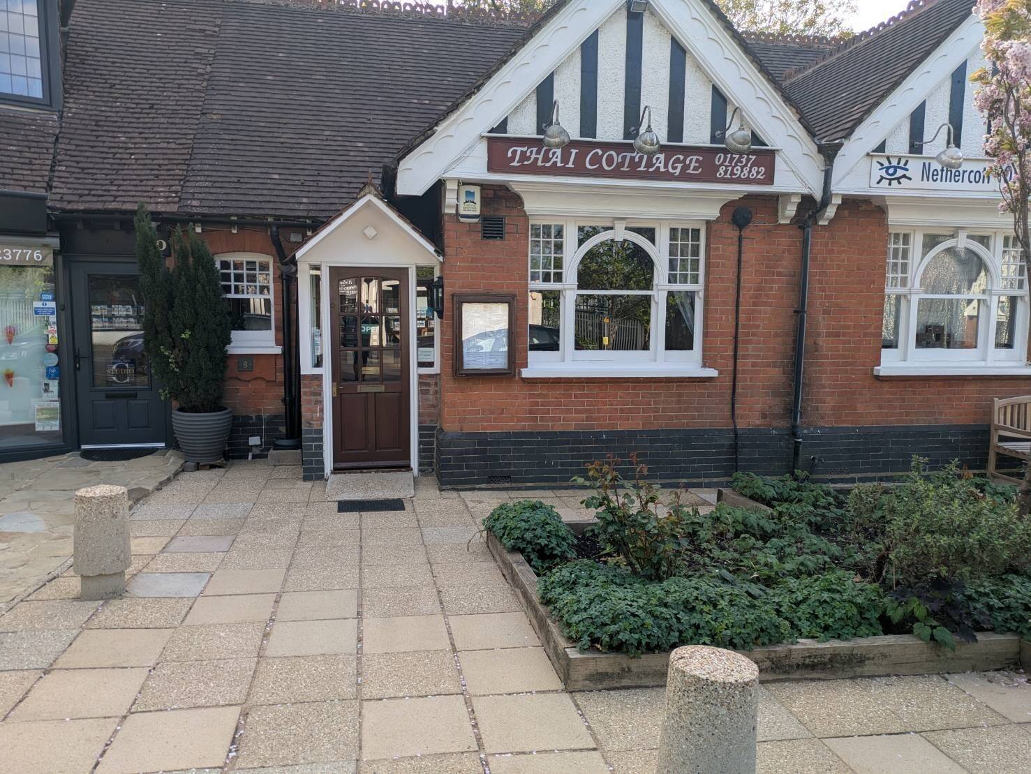 Lease hold Thai Restaurant for sale in Tadworth, surrey Photo 13