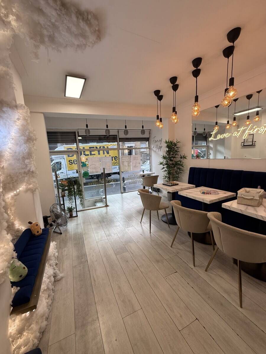 Dalston Bubble Tea & Desserts Caf&eacute; Business &ndash; Strong Brand, Great Reviews, Turnkey