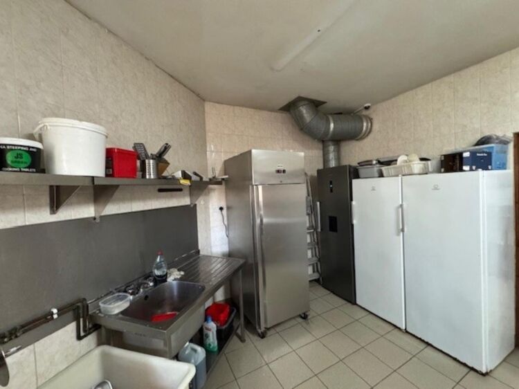 Leasehold Fish & Chip Takeaway Located In Coventry Photo 13