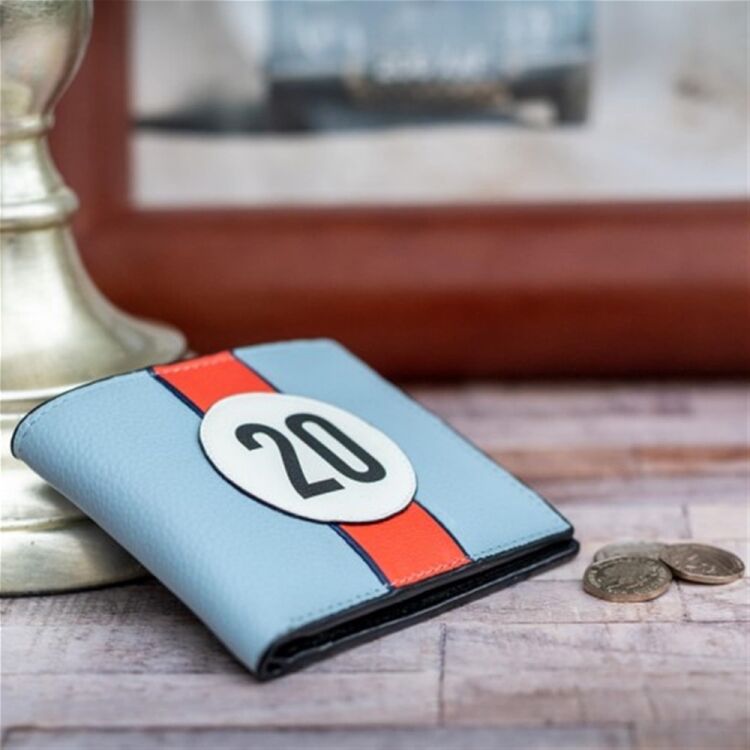 SPECIALIST E-COMMERCE GIFT RETAILER