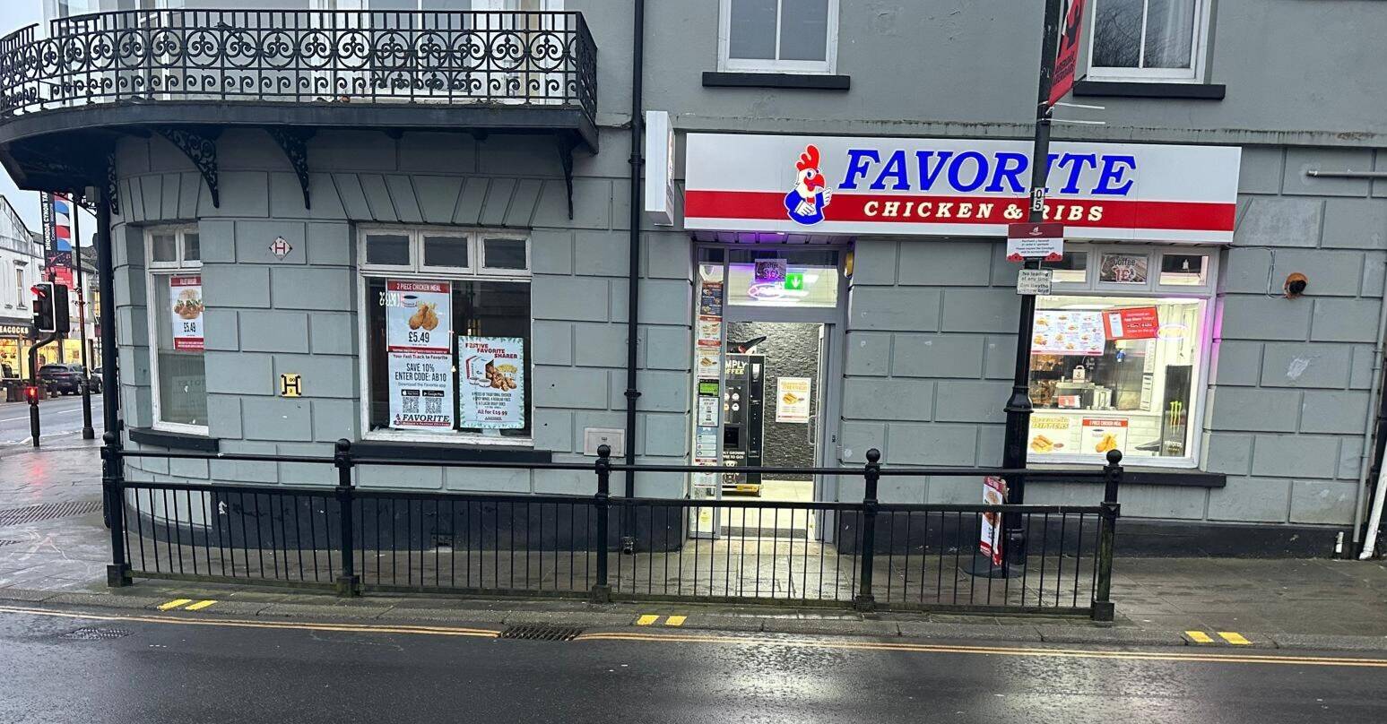Chiken and Ribs Takeaway for Sale Prime Town Centre Location (South Wales)