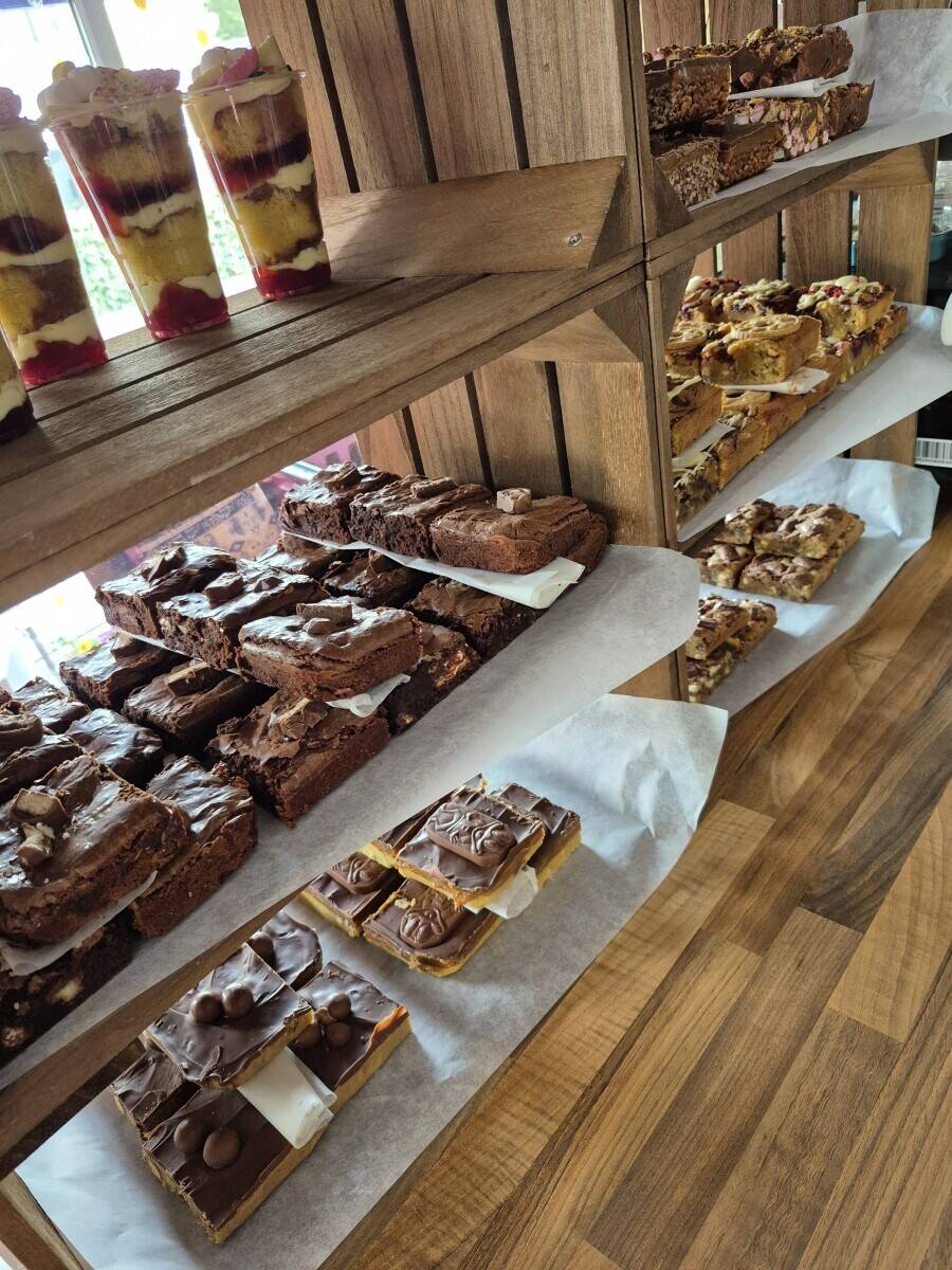 Cake shop for sale Photo 13