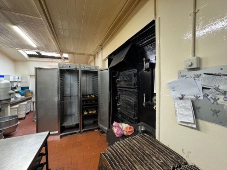 Freehold Bakery Located In Atherstone Photo 13