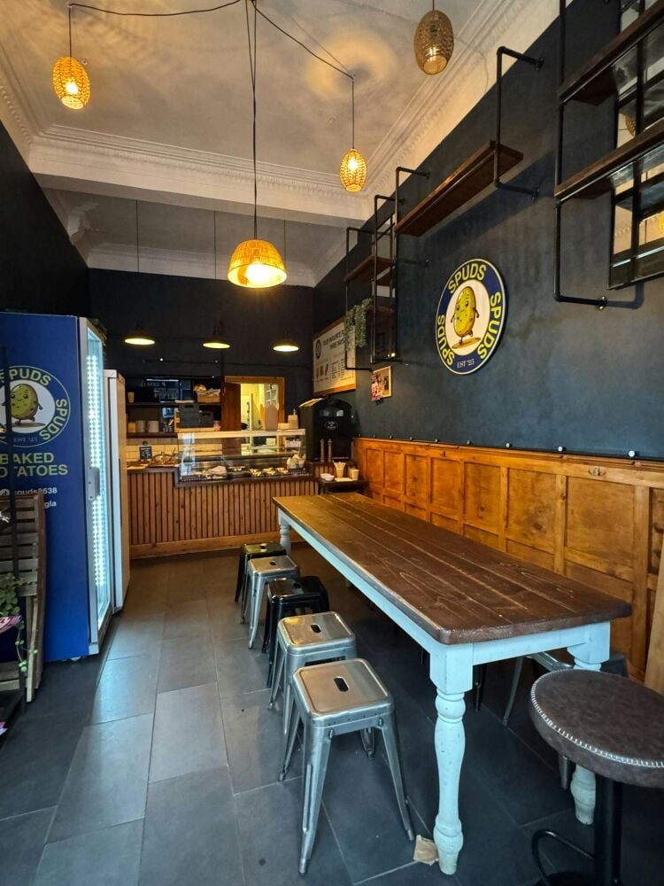 Cafe, Coffee Premises in Glasgow West End. Class 1, suitable for sandwich/deli/coffee
