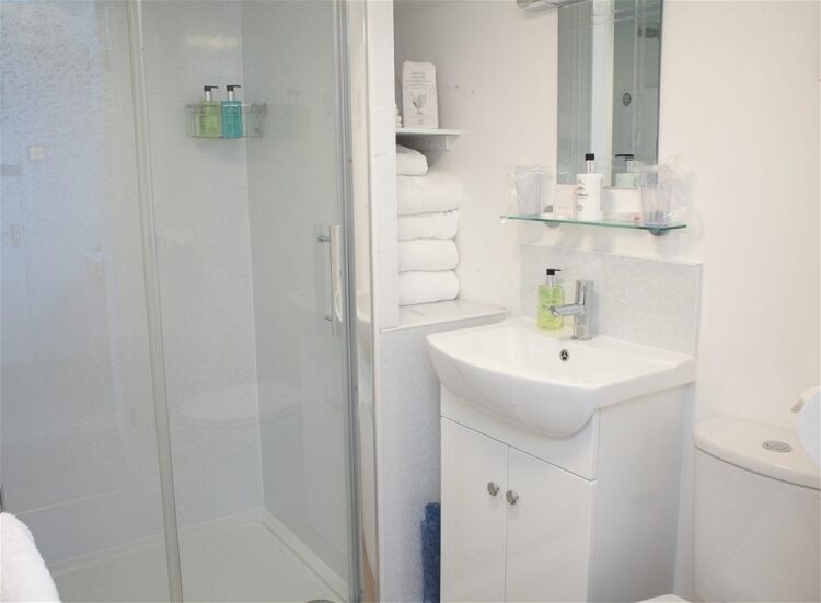 Captivating 7-Bedroom Georgian Guest House with En Suites for Sale For Sale in Minehead