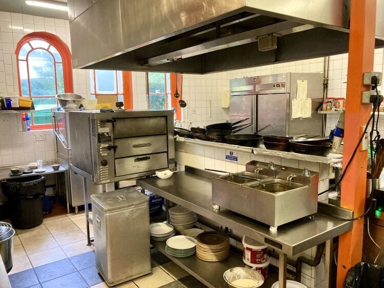 LICENSED RESTAURANT, BAR, & FUNCTION VENUE Photo 13