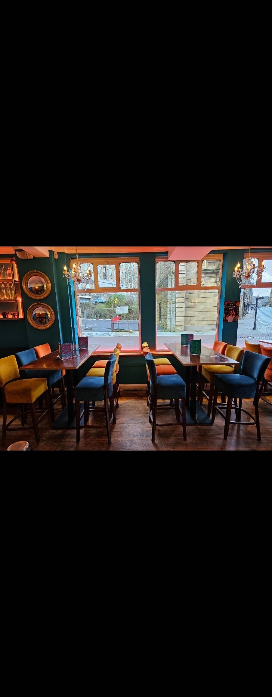 Cocktail bar and restaurant, 120 cover, only cocktail bar in the area serving tapas and pizza Photo 13