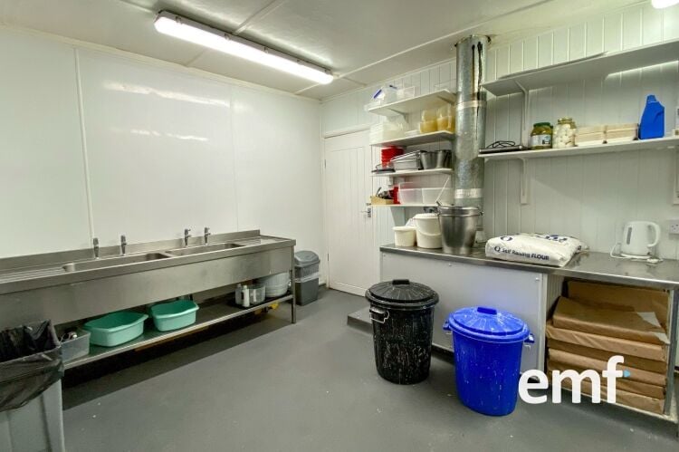 NEW PRICE! Freehold Fish & Chip Shop Photo 13