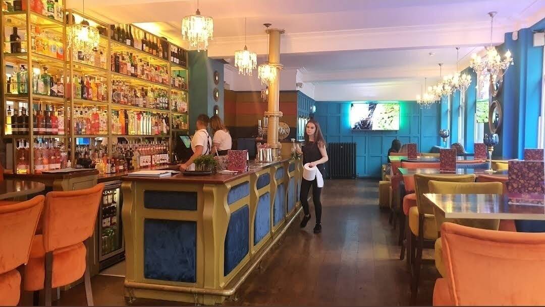 Cocktail bar and restaurant Photo 13