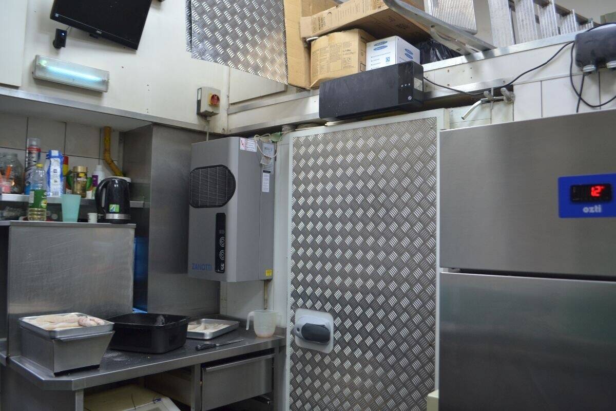 High-Turnover £12K P/W Fish & Chip Shop – Freehold/Leasehold Available Photo 13