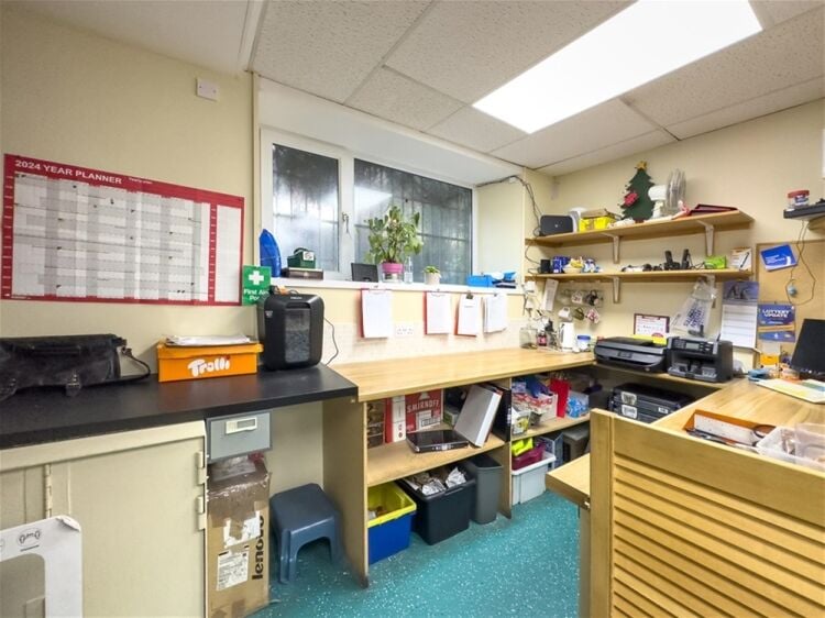 29B Queen Street (Retail Unit)