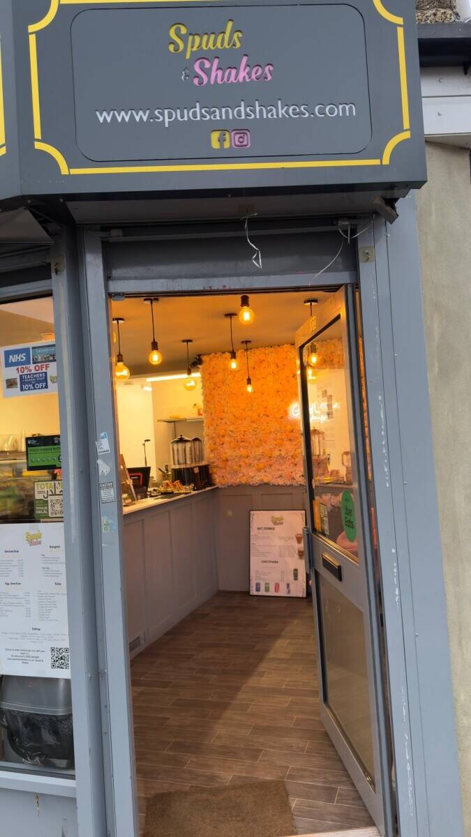 Cafe for sale in watford