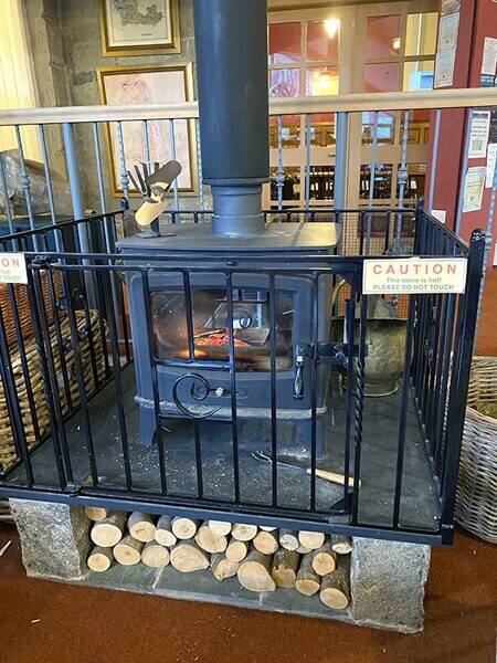Fantastic multi income venue including café, retail space and 4 bed owners accommodation Photo 13