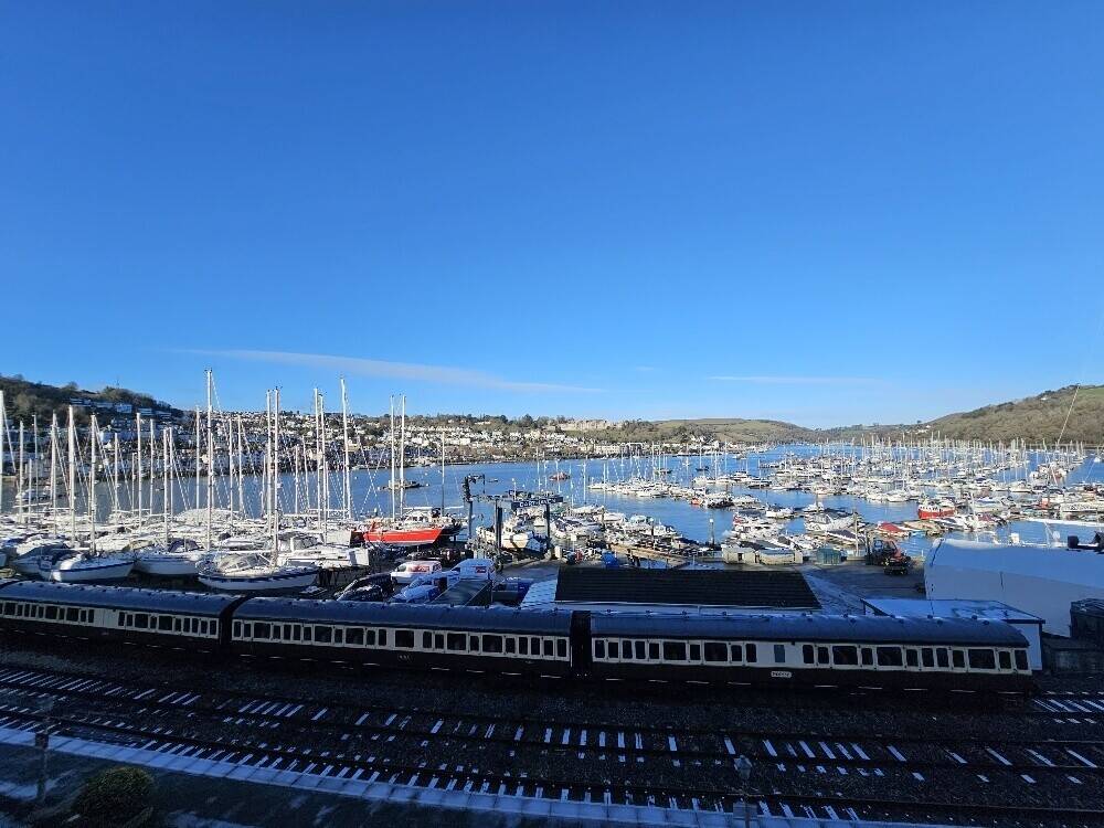 Easy To Run 20 Cover Wine & Tapas Bar With Stunning Panoramic Waterside Views Over Dartmouth Photo 13