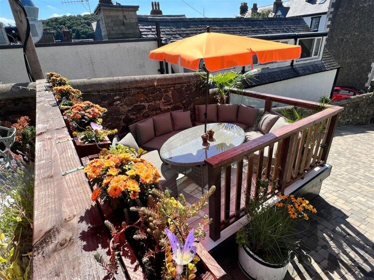 FOUR-STAR ACCREDITED 11-BEDROOM  B&B AND RESTAURANT