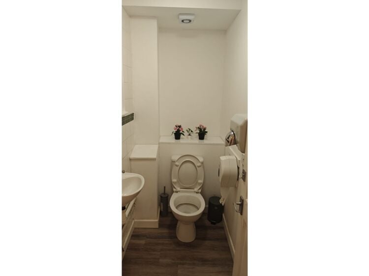 Spice Things Up – Top-Ranked Thai Restaurant For Sale in Weymouth