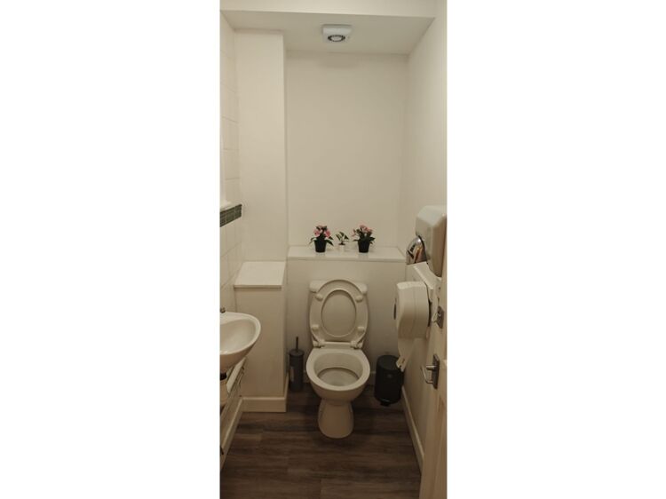 Spice Things Up – Top-Ranked Thai Restaurant For Sale in Weymouth Photo 13