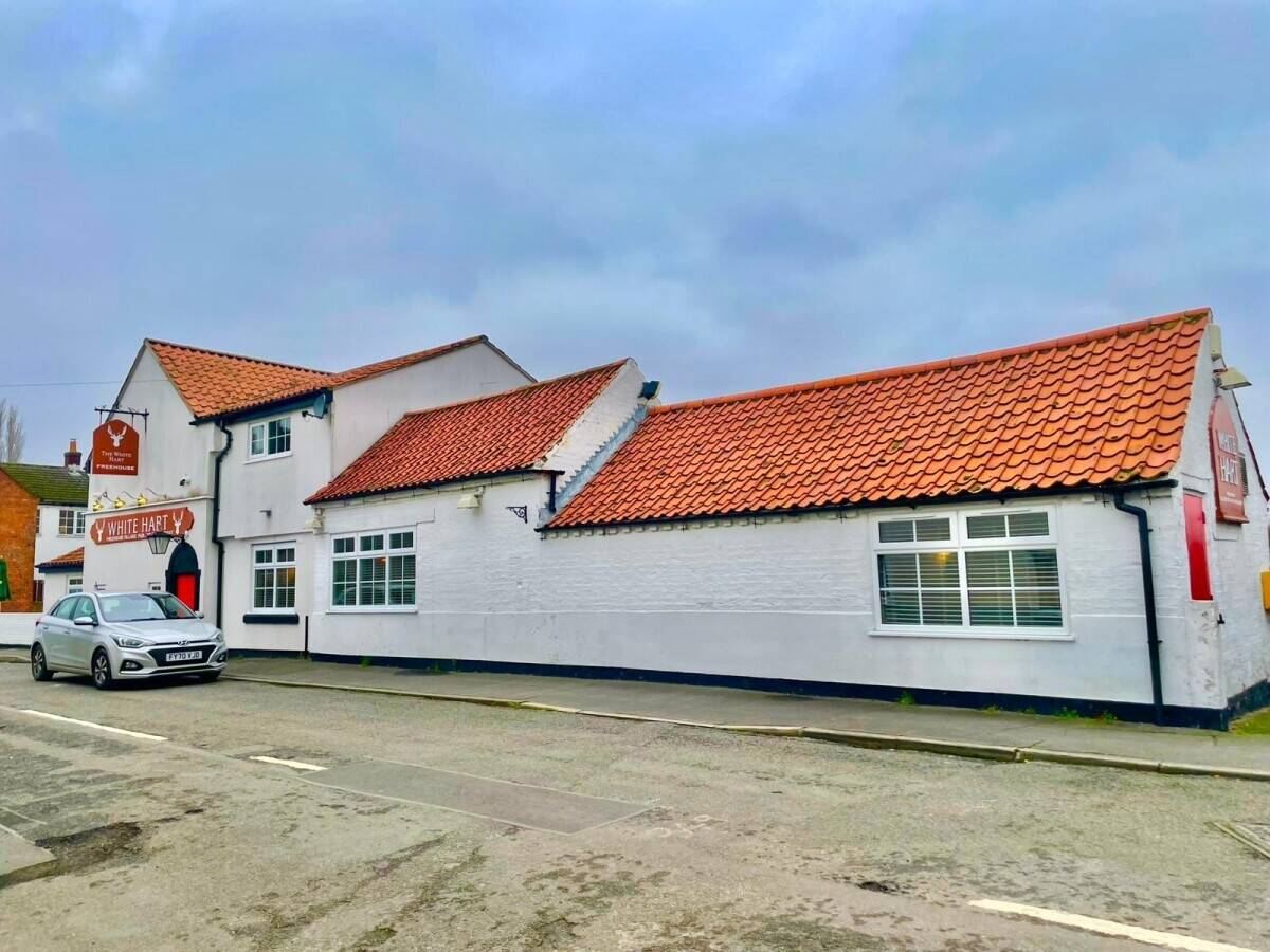 LINCOLNSHIRE - PUB AND RESTAURANT WITH 3 EN SUITE BEDROOMS AND LARGE CAR PARK Photo 13